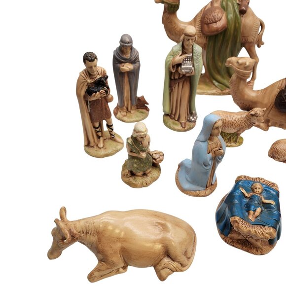 Vintage Holland Mold 1980 Nativity set 17 pieces - Picture 2 of 12